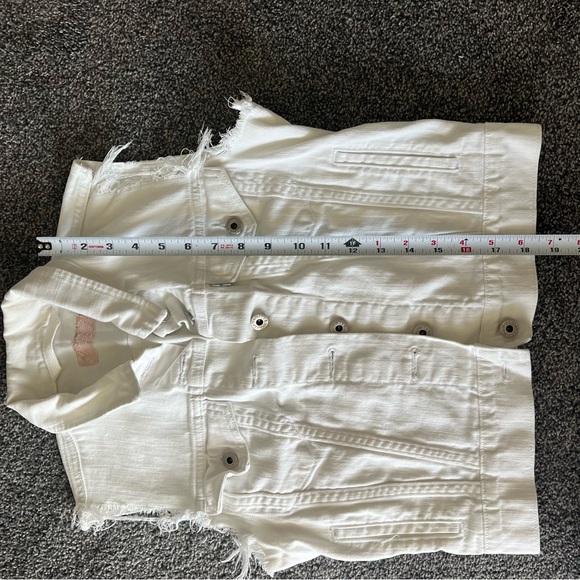 Levi's White Denim Vest - Picture 9 of 9